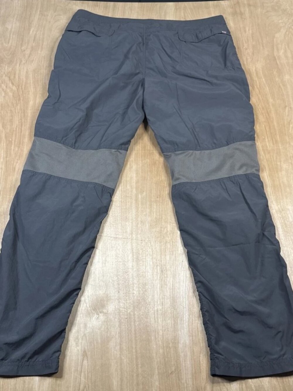 Exofficio Insect Shield Hiking Outdoor Pants Roll Up Into Crop Gray Women’s 16 - Picture 7 of 7